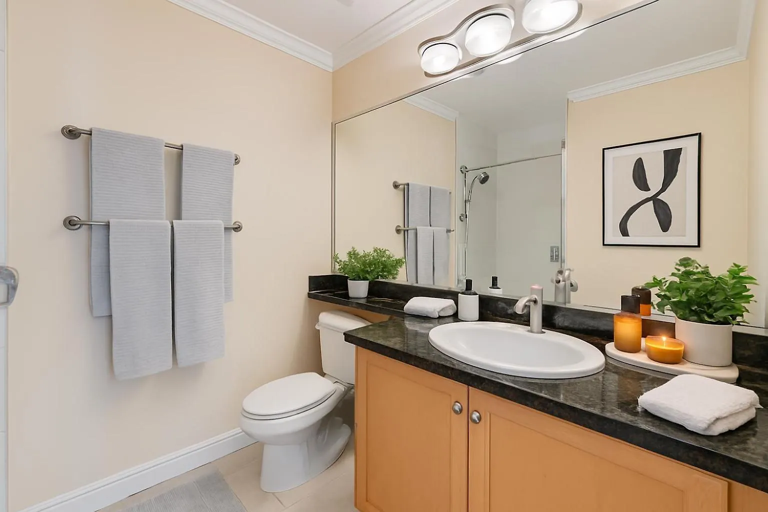 아파트 Stylish 2Br Getaway With Grand Jacuzzi And Comfort 밴쿠버 캐나다